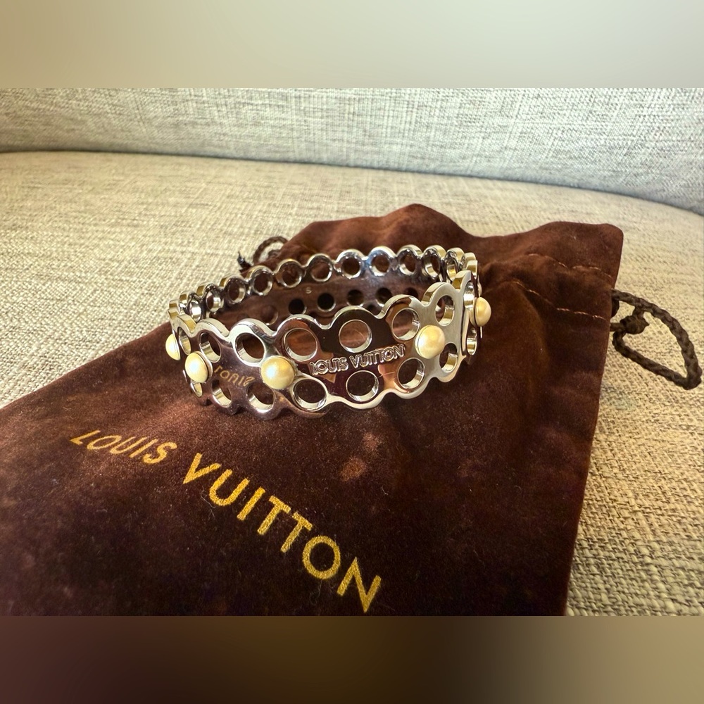 Louis Vuitton Hide and Seek Stencil Bangle Bracelet with Faux pearls